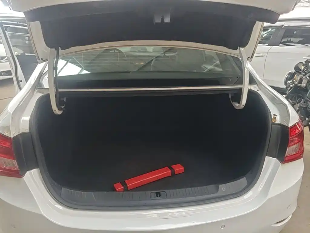 Buick Excelle — миниатюра 19