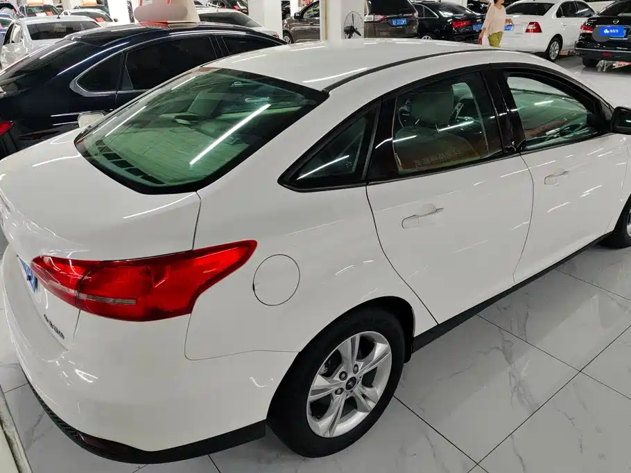 Ford Focus — миниатюра 3