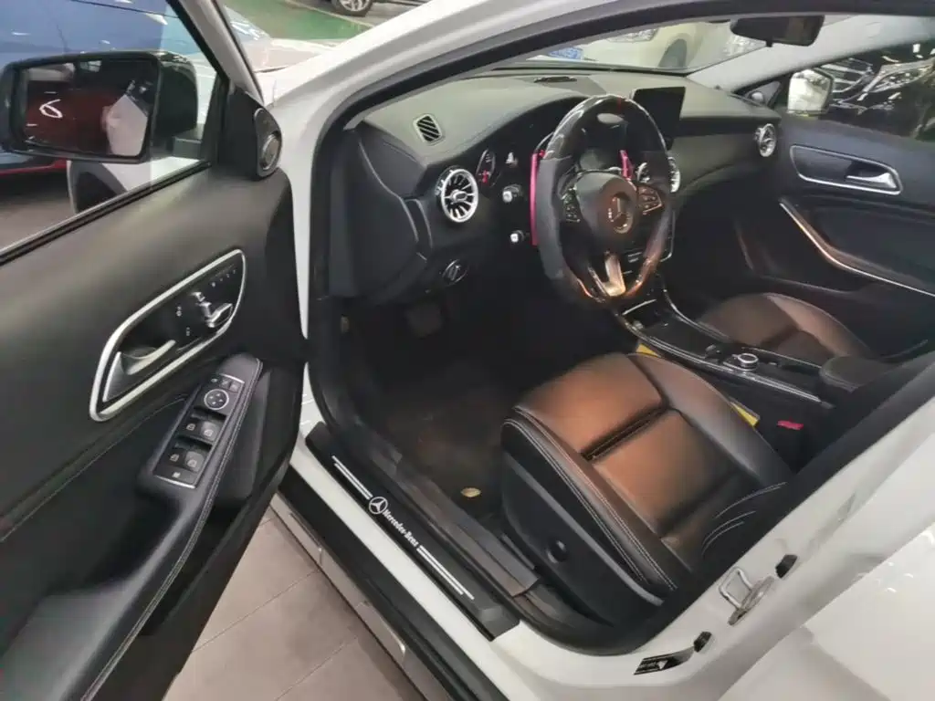 Mercedes-Benz GLA — миниатюра 16