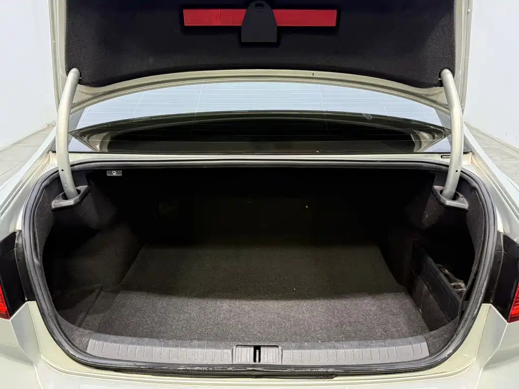 Volkswagen Magotan — миниатюра 13