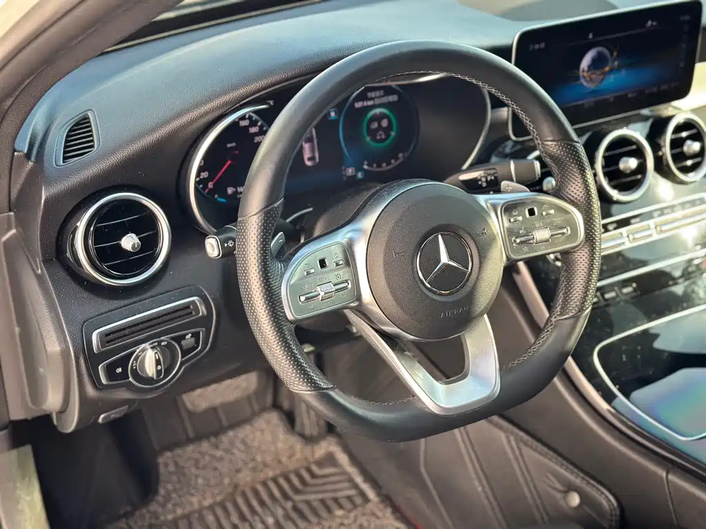 Mercedes-Benz C-Class — миниатюра 6
