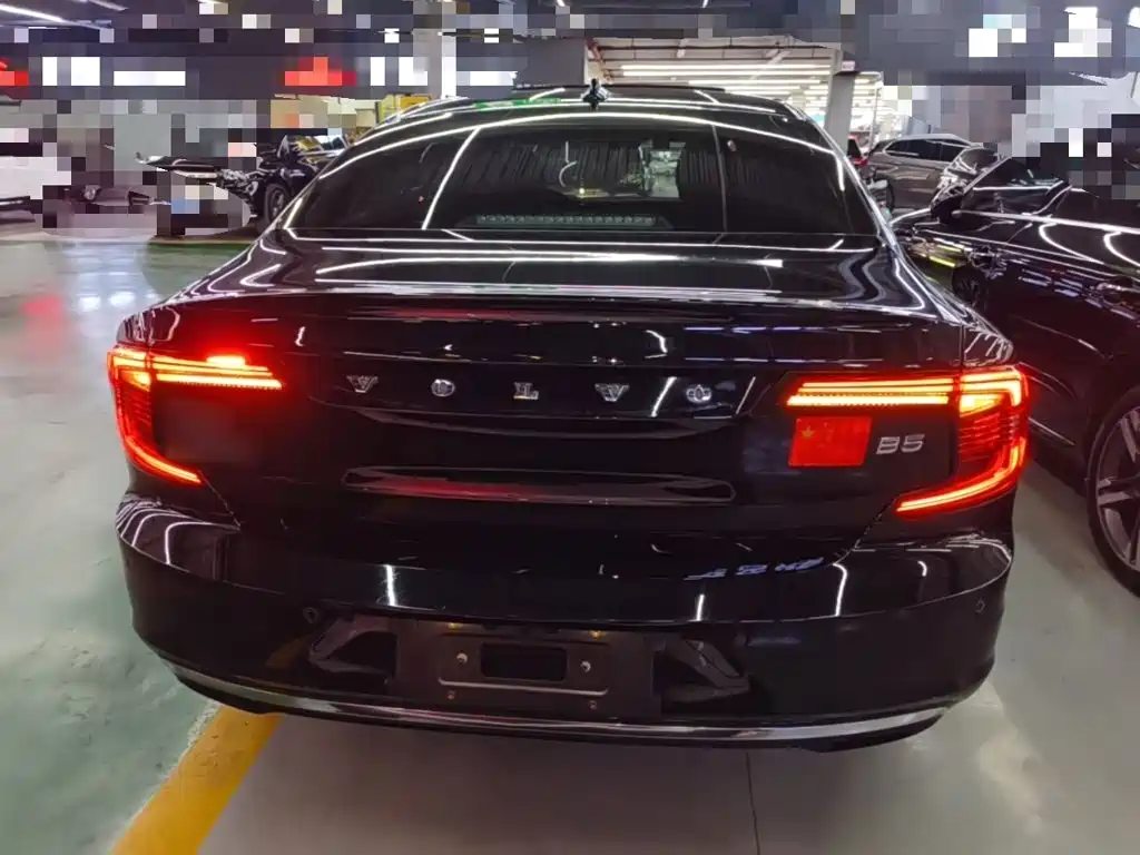 Volvo S90 — миниатюра 6