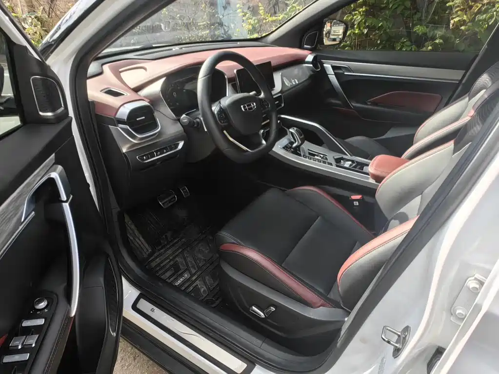 Geely Binyue — миниатюра 4
