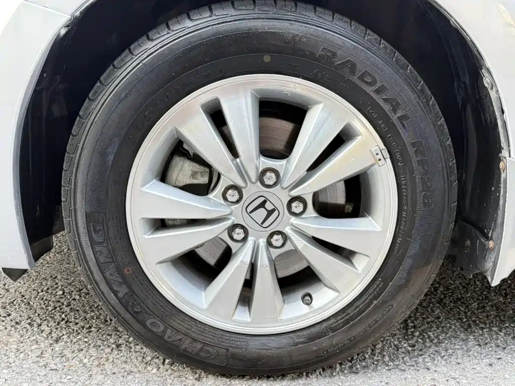 Honda Accord — миниатюра 13