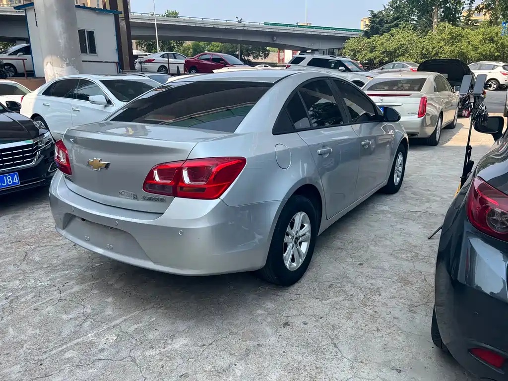 Chevrolet Cruze — миниатюра 5