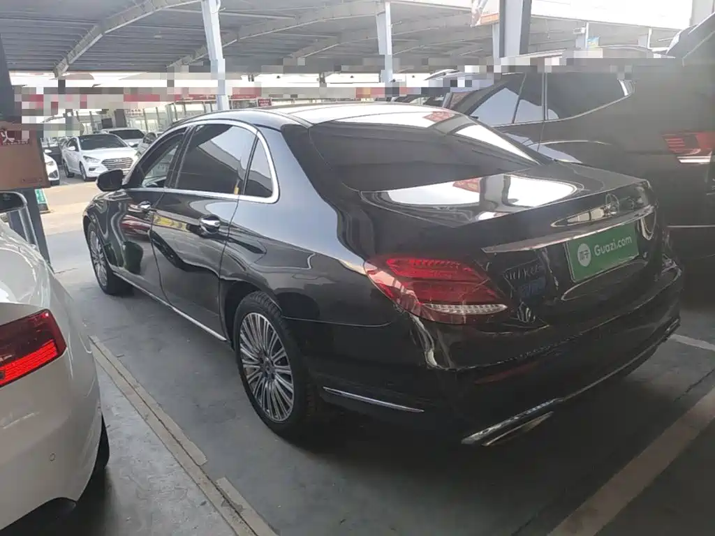 Mercedes-Benz E-Class — миниатюра 5