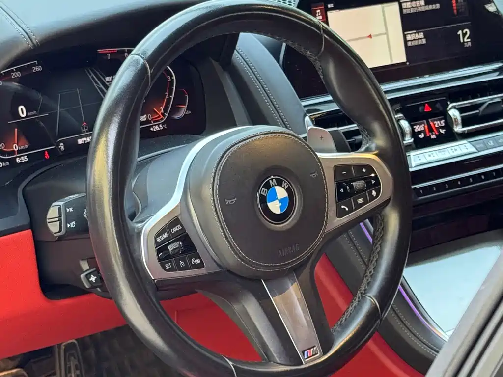 BMW 8 Series — миниатюра 4