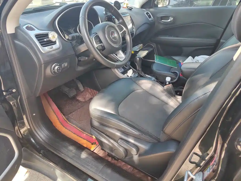 Jeep Compass — миниатюра 14