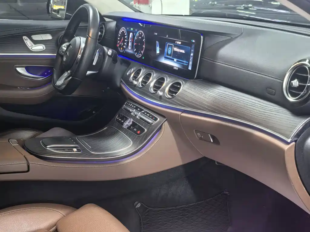 Mercedes-Benz E-Class — миниатюра 6