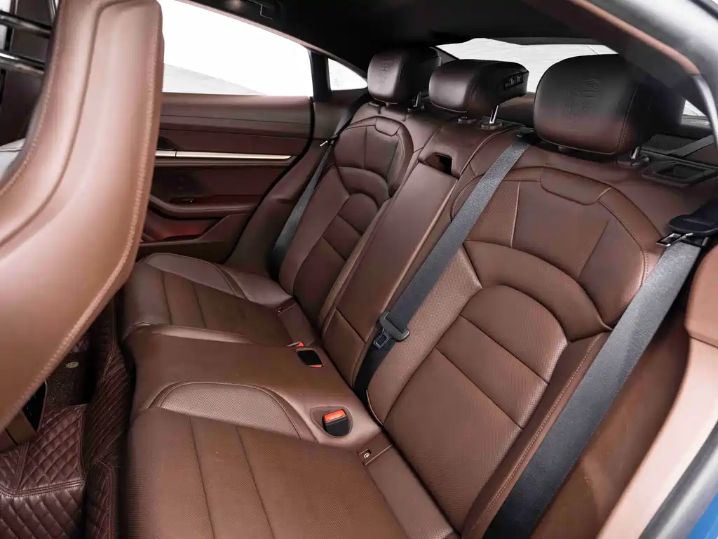 Porsche Taycan — миниатюра 19
