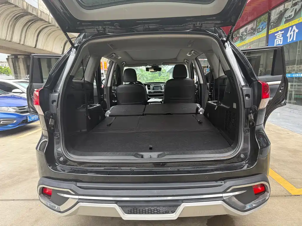 Toyota Highlander 2018 2.0T Luxury 7 мест V