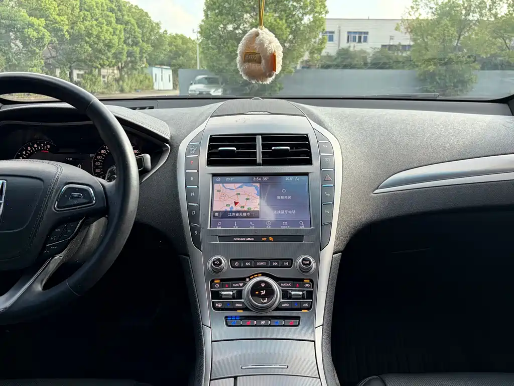 Lincoln MKZ — миниатюра 16