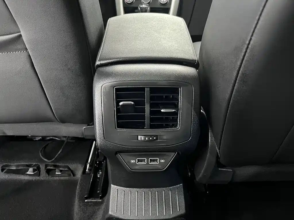 Volkswagen T-Roc — миниатюра 14