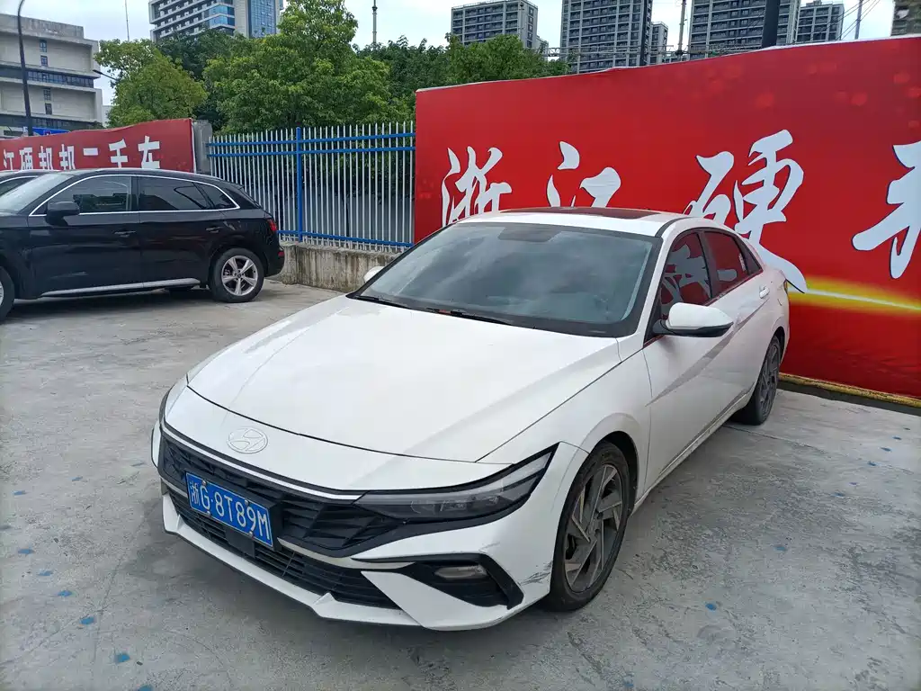 Hyundai Elantra — миниатюра 3
