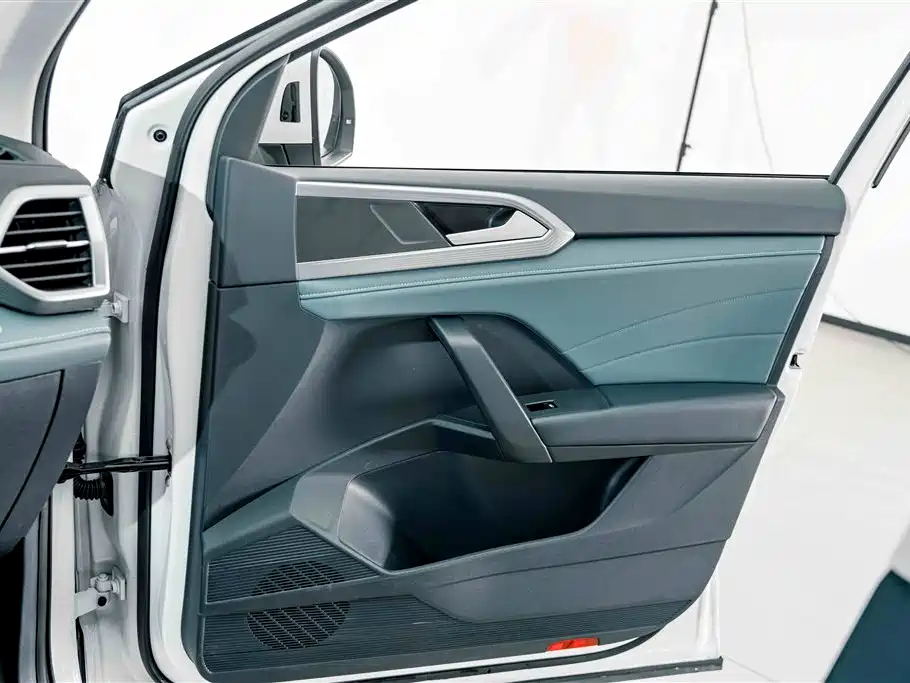 Volkswagen Tharu — миниатюра 13