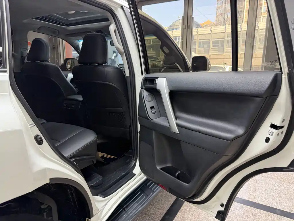 Toyota Prado — миниатюра 20