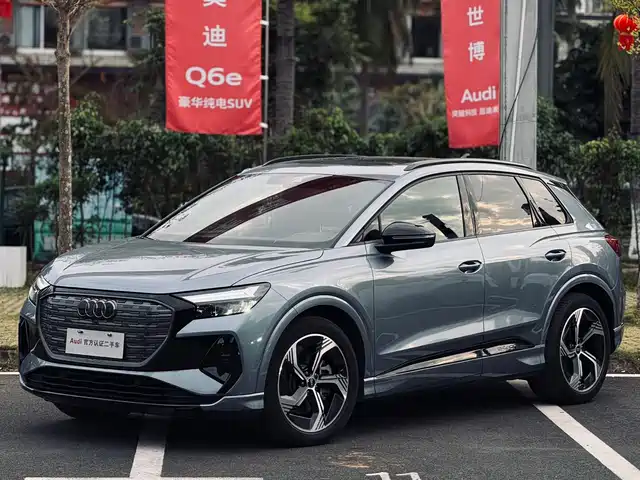AUDI Q4 E TRON 2024