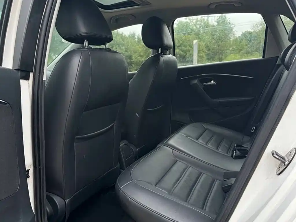 Volkswagen Polo — миниатюра 7