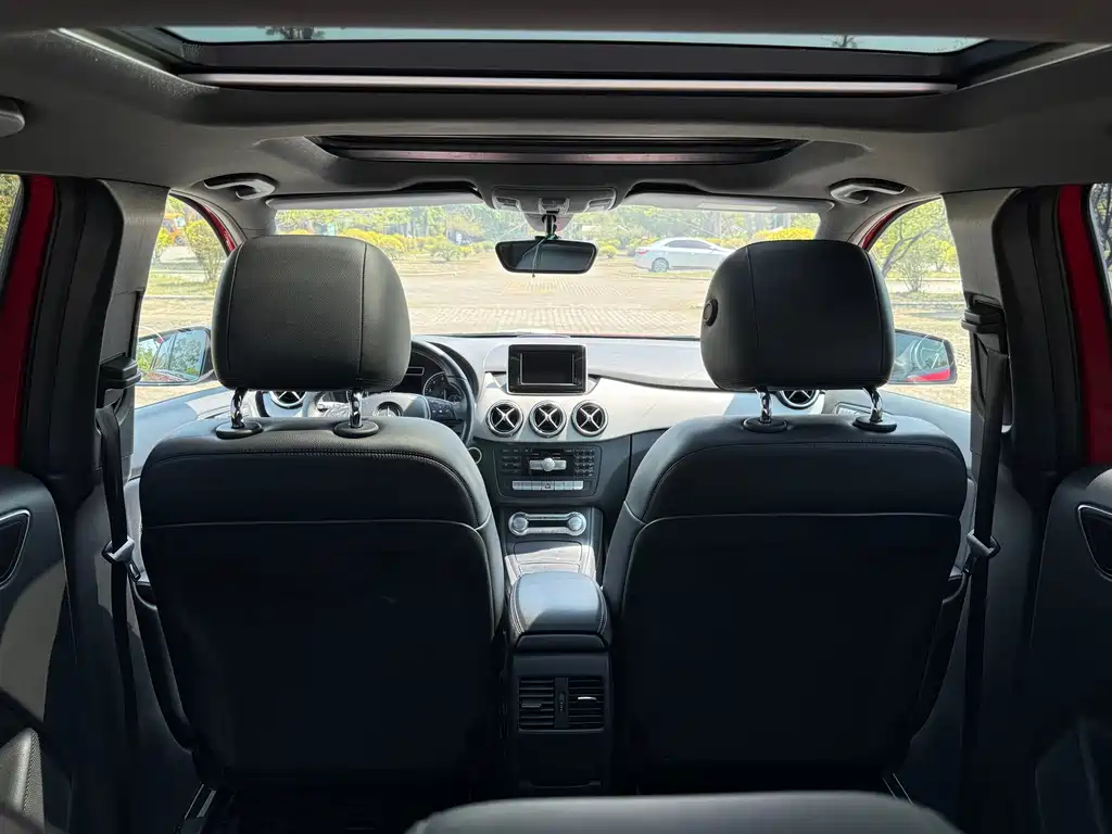 Mercedes-Benz B-Class — миниатюра 18