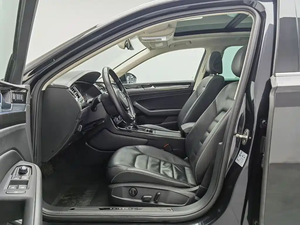 Volkswagen Phideon — миниатюра 10