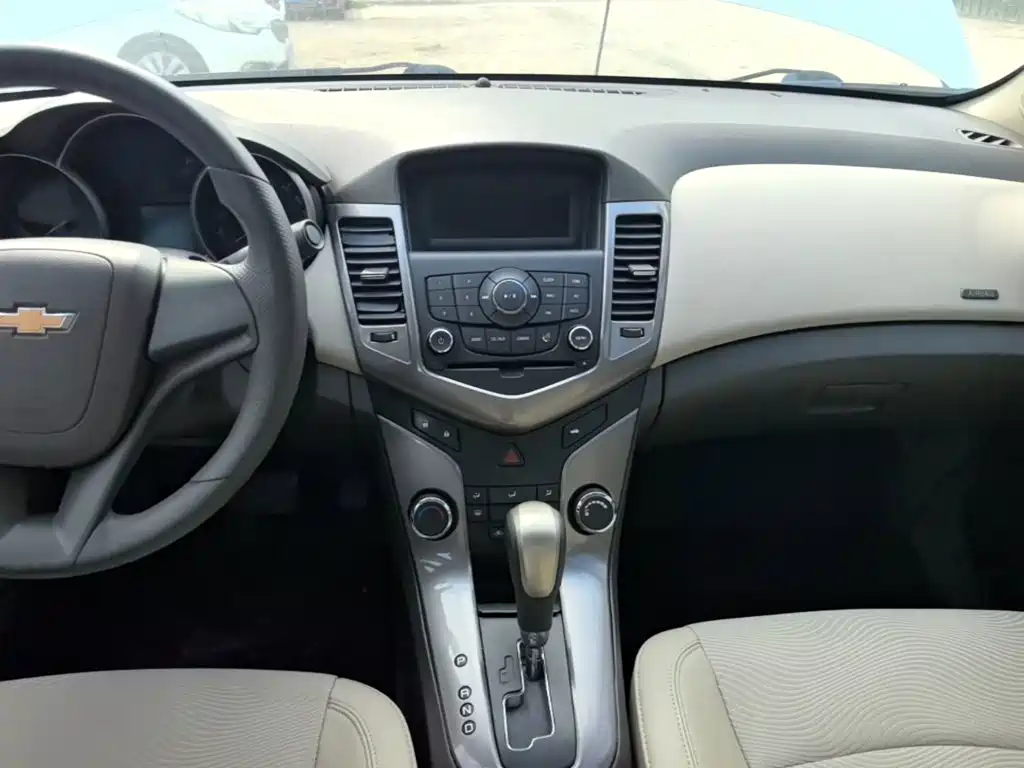 Chevrolet Cruze — миниатюра 13