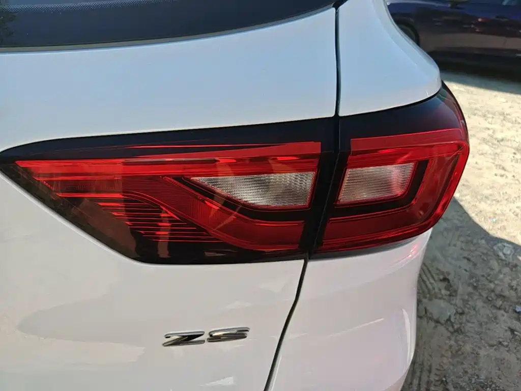 MG ZS — миниатюра 8