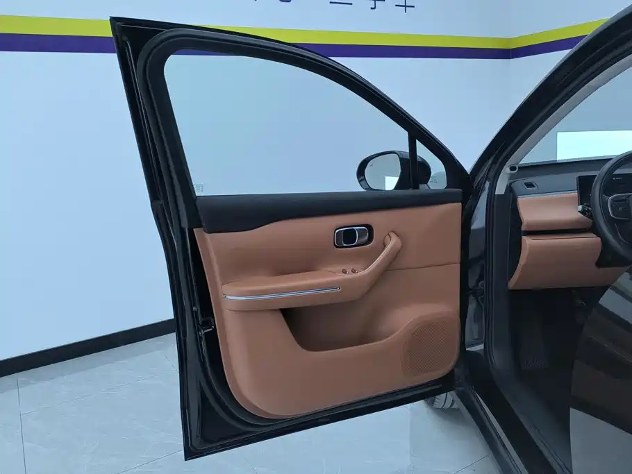 Leapmotor Leapmotor C16 — миниатюра 7