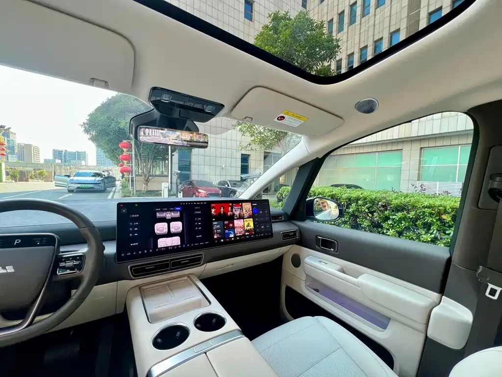 Li Auto Li MEGA — миниатюра 22