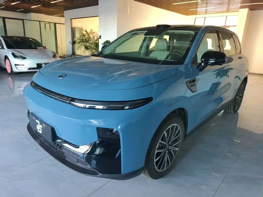 Leapmotor Leapmotor B10 — миниатюра 2