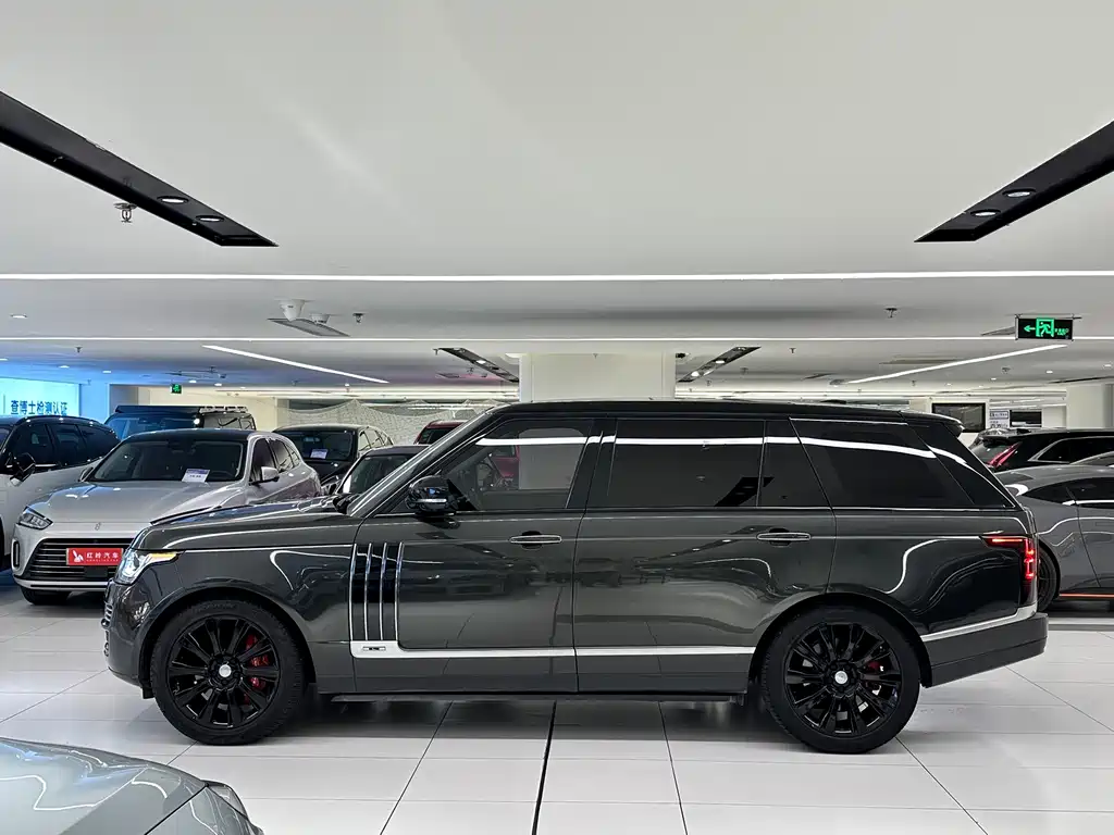 Land Rover Range Rover — миниатюра 4