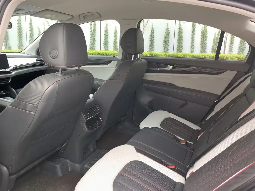 Volkswagen Teramont — миниатюра 6