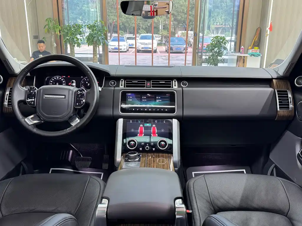 Land Rover Range Rover — миниатюра 6