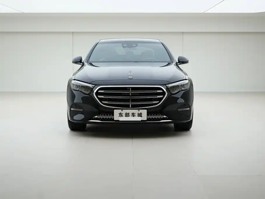 Mercedes-Benz E-Class — миниатюра 2