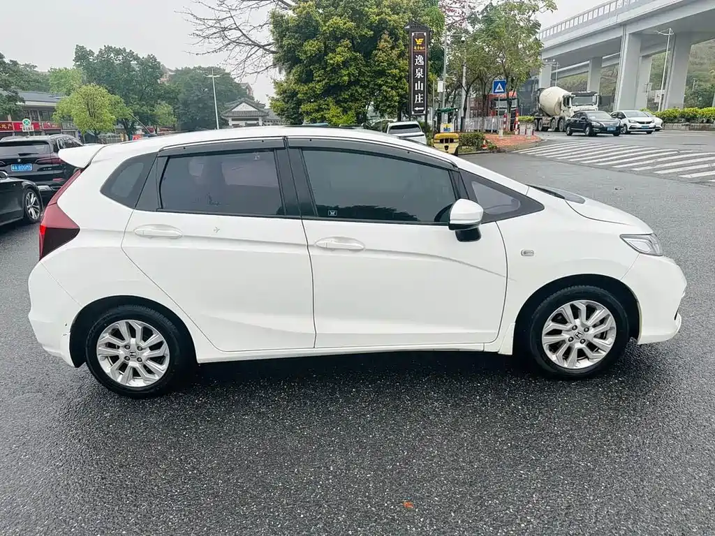 Honda Fit — миниатюра 4