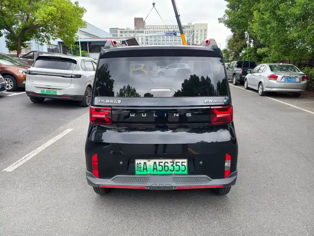 Wuling MINIEV — миниатюра 4