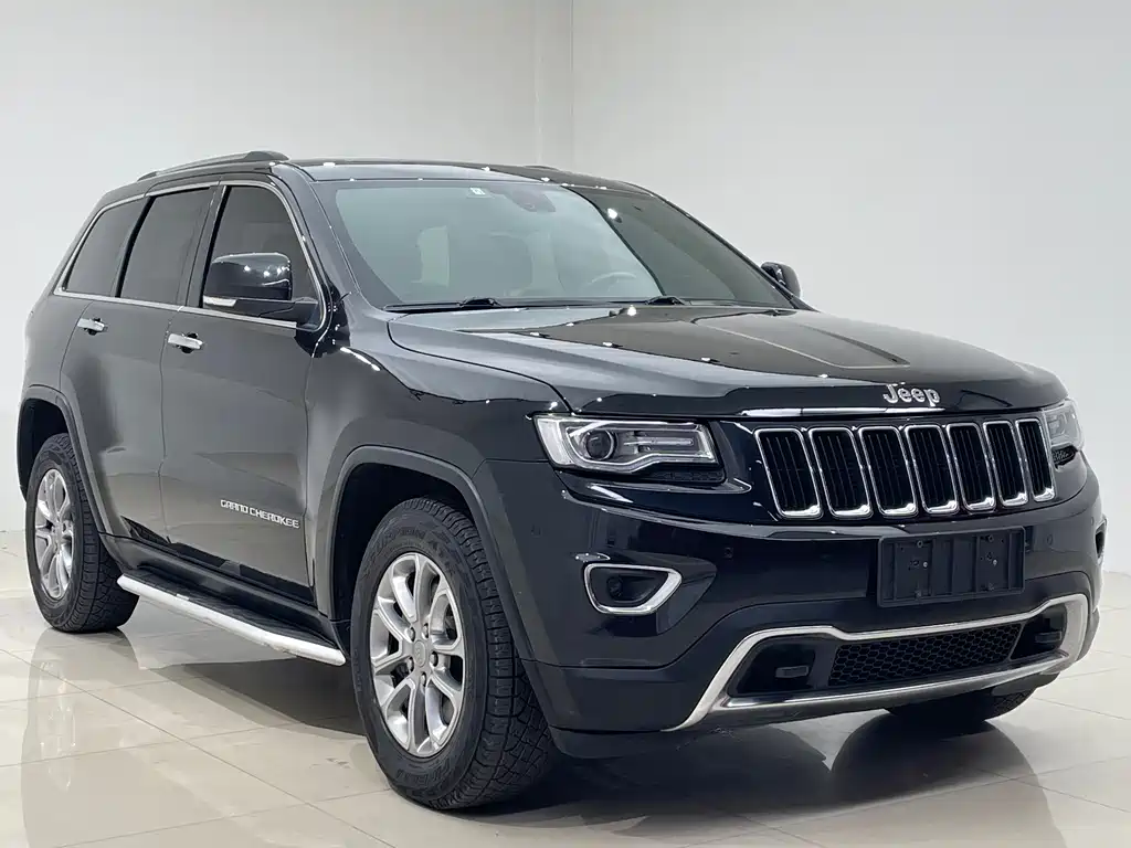 Jeep Grand Cherokee (Import) — миниатюра 3