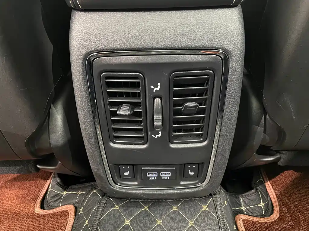 Jeep Grand Cherokee (Import) — миниатюра 14
