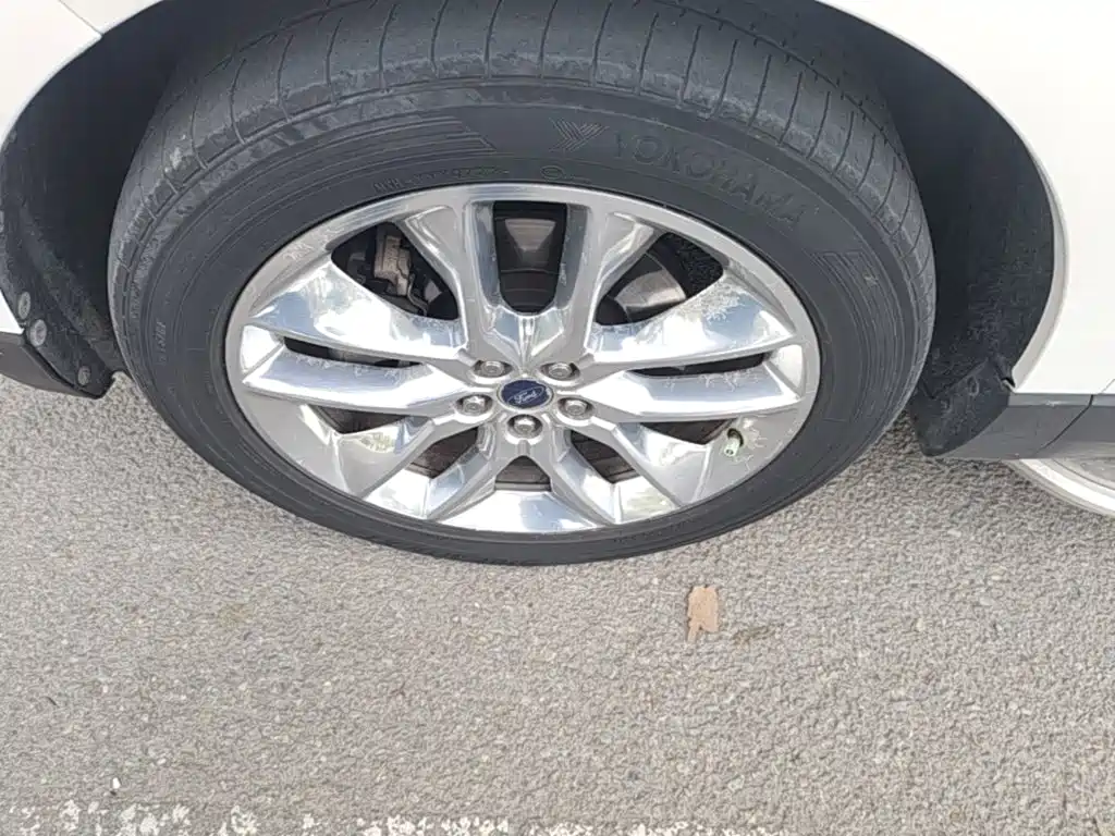 Ford Edge — миниатюра 23
