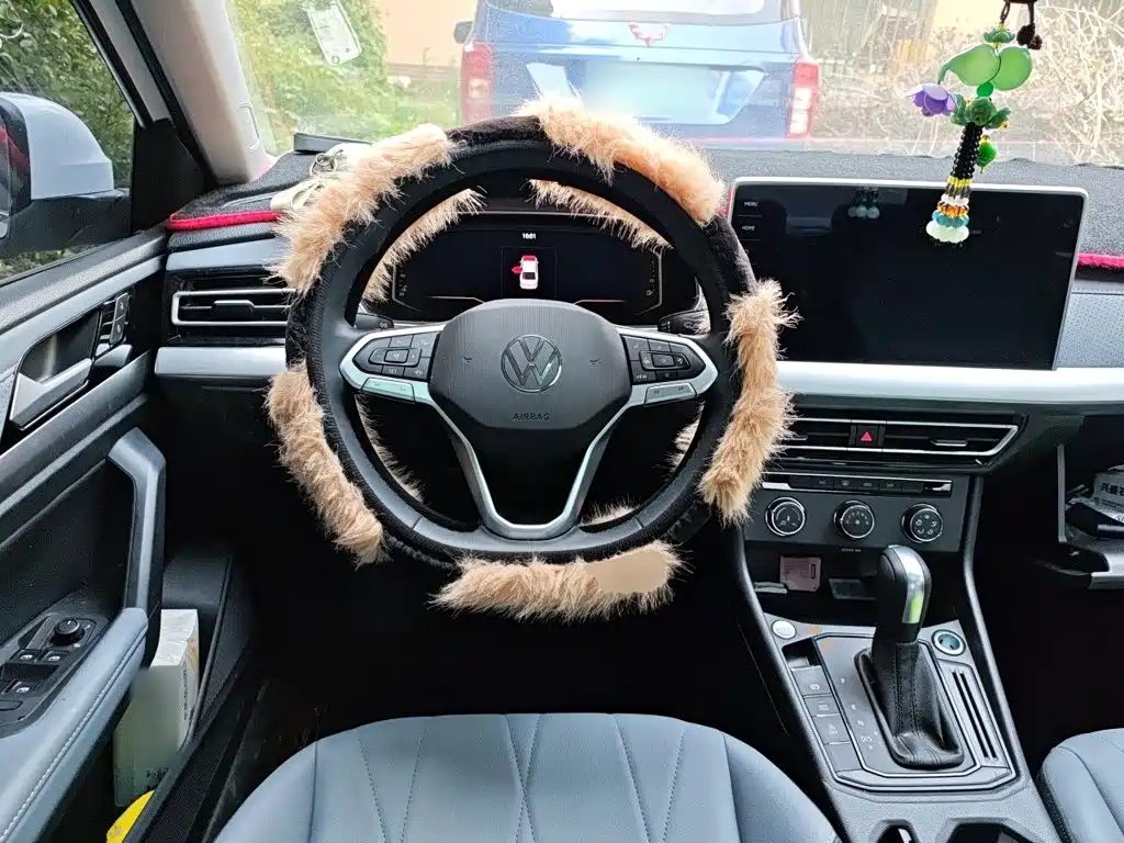 Volkswagen Lavida — миниатюра 6