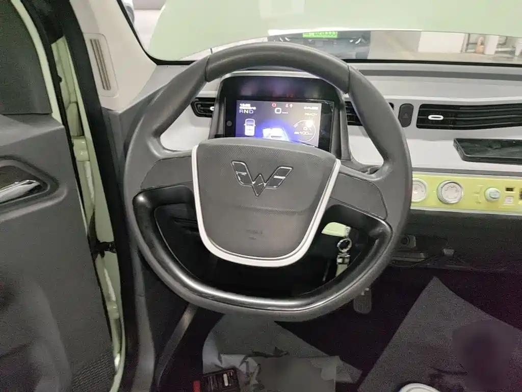 Wuling MINIEV — миниатюра 11