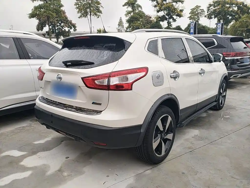 Nissan Qashqai — миниатюра 7