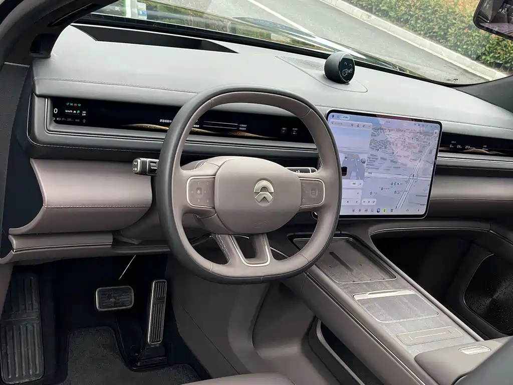 NIO ES8 — миниатюра 11