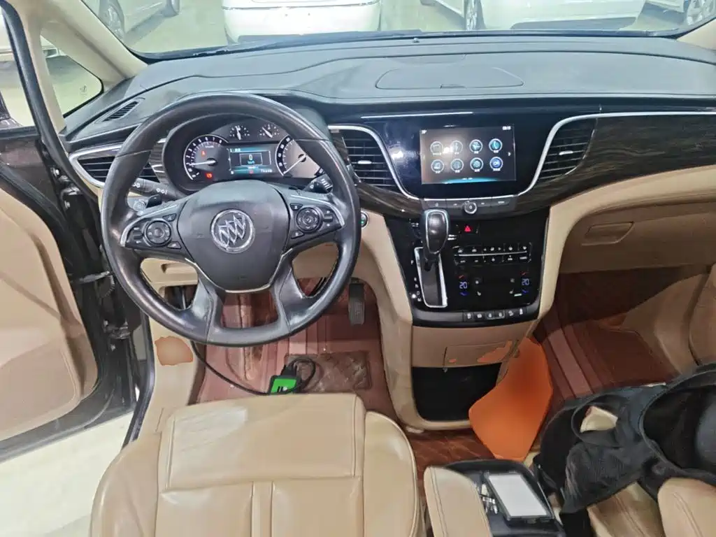 Buick GL8 — миниатюра 10