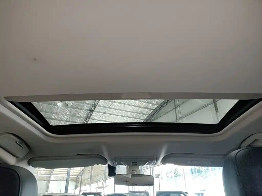 Hongqi Hongqi H5 — миниатюра 18