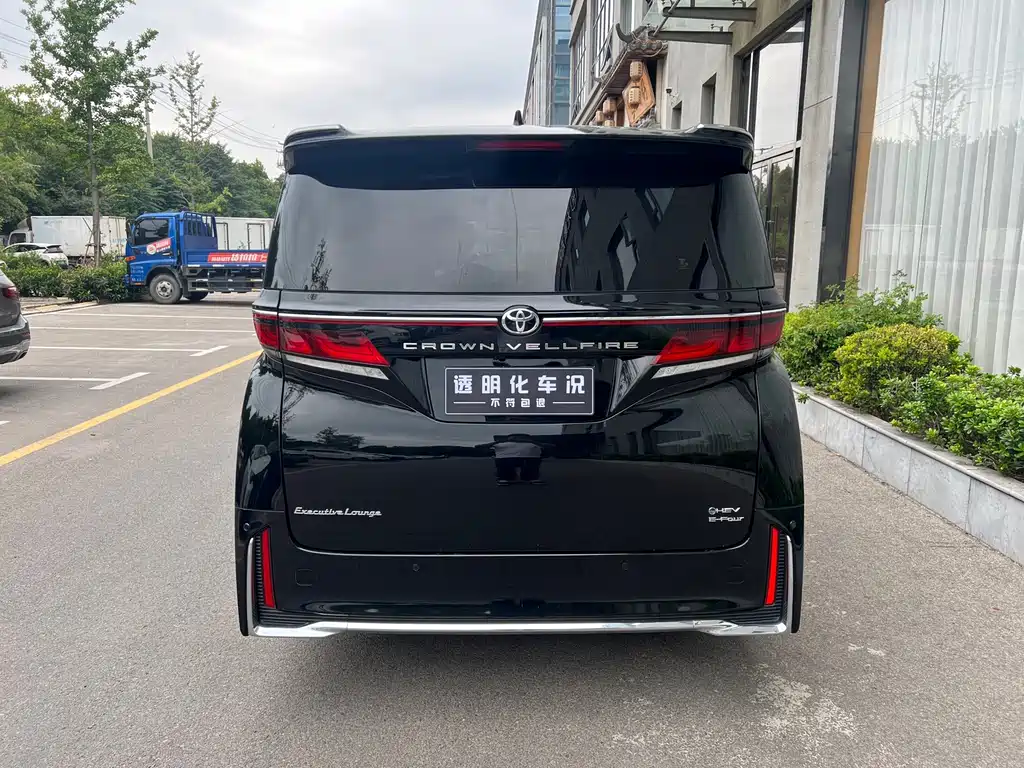 Toyota Vellfire — миниатюра 8