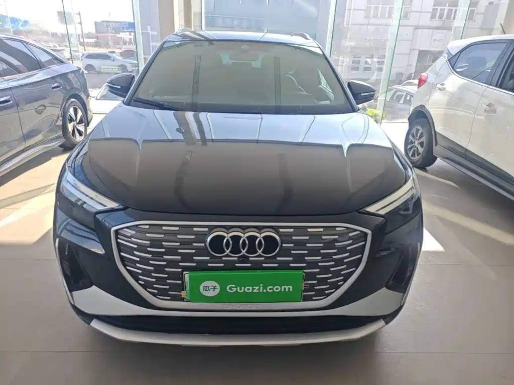 Audi Q4 e-tron — миниатюра 3