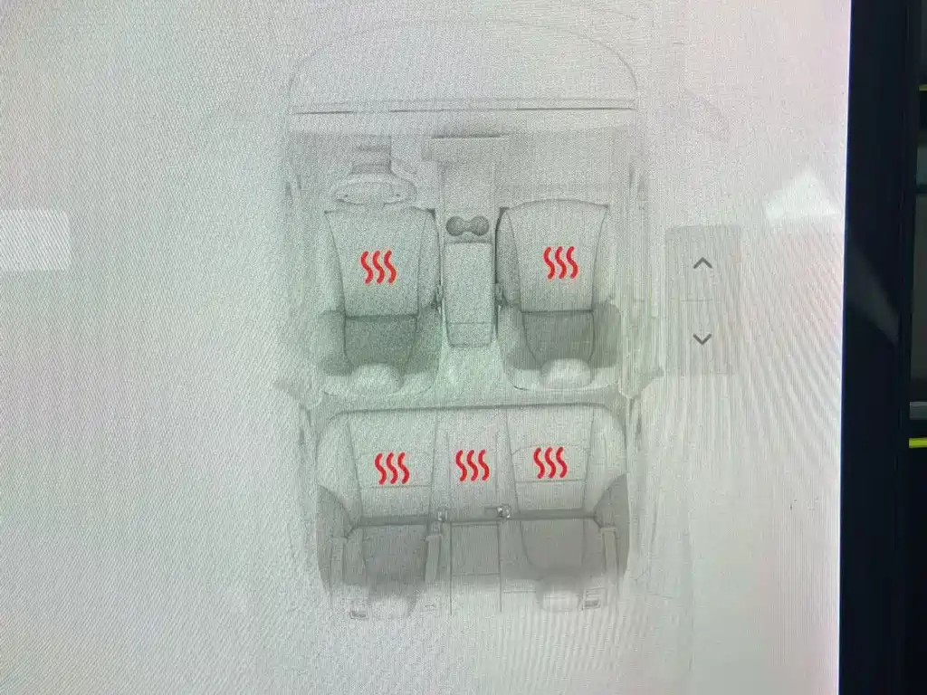 Tesla Model 3 — миниатюра 18