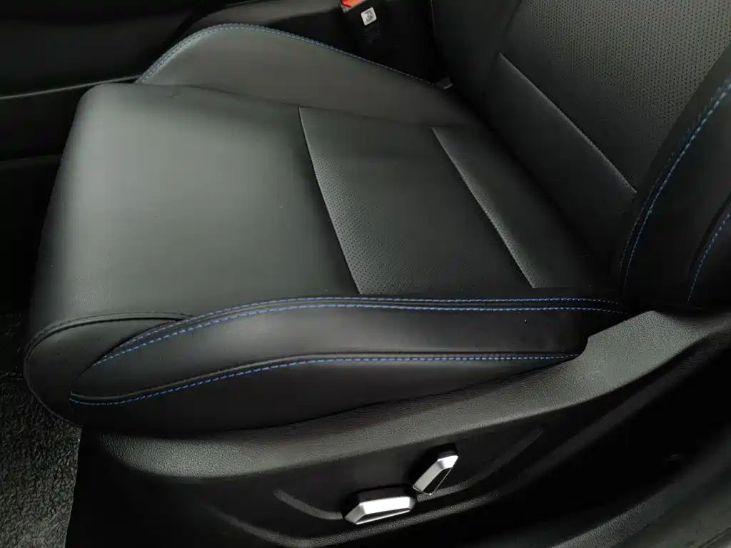Geely Binyue NEV — миниатюра 20
