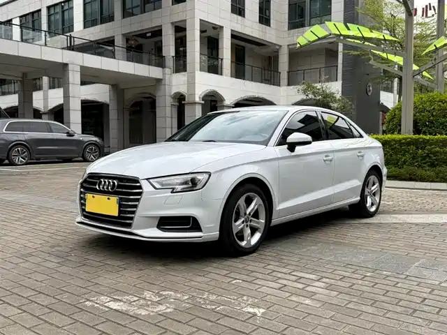 AUDI  A3 2019