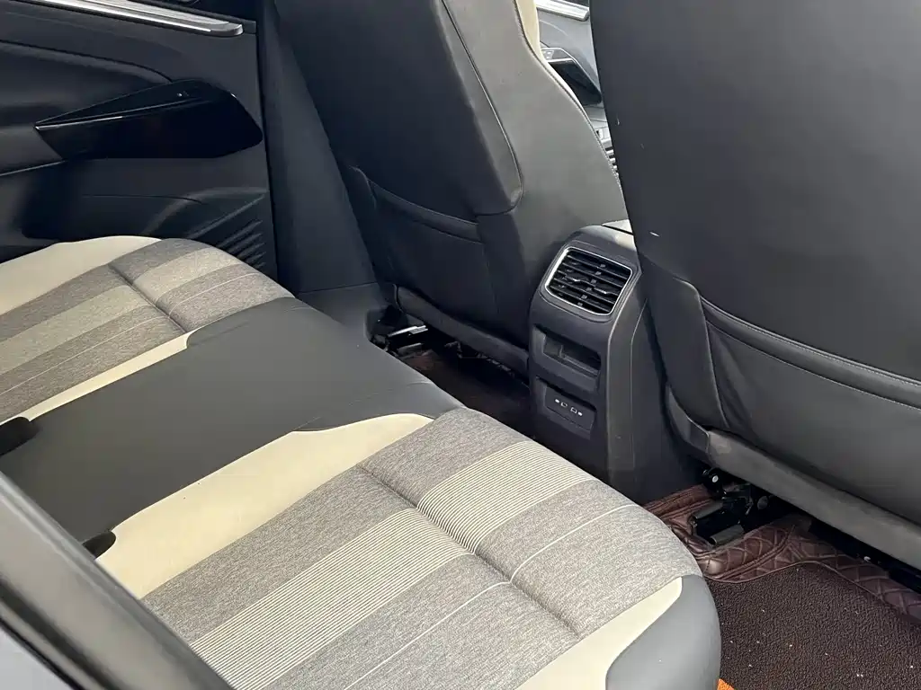 VOLKSWAGEN ID.4 CROZZ